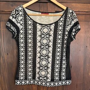 Black and White Patterned Women's Top